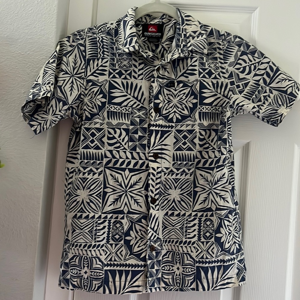 Quiksilver aloha Hawaiian button down shirt size medium 12/14